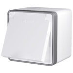 Розетка влагозащ. с зазем. с защит. крышкой и шторками Gallant (белая)