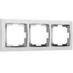 Рамка на 3 поста (белый/хром)