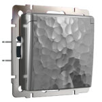 Розетка влагозащ. с зазем. с защит. крышкой и шторками (серебряный)