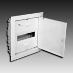 UK612E2 Шкаф внутреннего монтажа на 12М с винтовыми N/PE