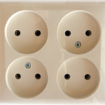 Schneider Этюд розетка 4-я б/з крем