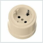 Bironi Розетка с заземлением пластик Слоновая кость
