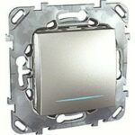 Выключатель одноклавишный перекрестный (вкл/выкл с 3-х мест) с подсветкой 10 А / 250 В~ Schneider Unica алюминий