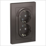 Розетка двойная с заземлением со шторками, 16А, в сборе, Мокко AtlasDesign