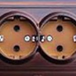 EL-BI Zena розетка с/з 2-ая Тёмный орех