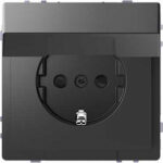 Розетка с заземлением, с защитными шторками и крышкой 16 А / 250 В~, безвинтовые зажимы Merten D-life, антрацит