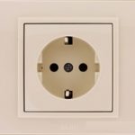 Розетка EL-BI с/з крем механизм