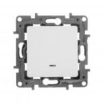 Legrand ETIKA Выключатель 1кл. с подсв. белый механизм