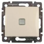 Legrand Valena Выключатель 1кл. с подсв. слоновая кость