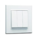 Makel Karea белый выключатель 3-клавишный (1 вход-3 выхода)