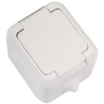Makel полугерметичный IP44 розетка с крышкой белая