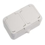 Makel полугерметичный IP44 розетка с крышкой 2-ая белая