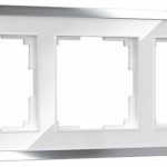 Рамка на 3 поста Baguette (белый/серебро)